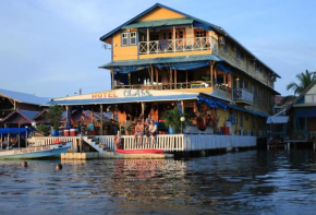 Las Olas Hotel